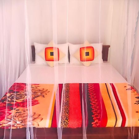 Senehas Homestay Ella Esterno foto