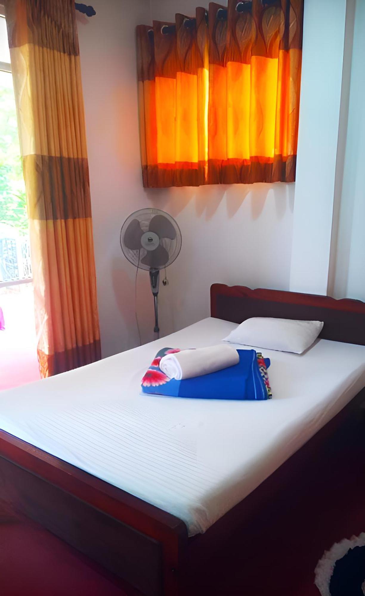 Senehas Homestay Ella Esterno foto