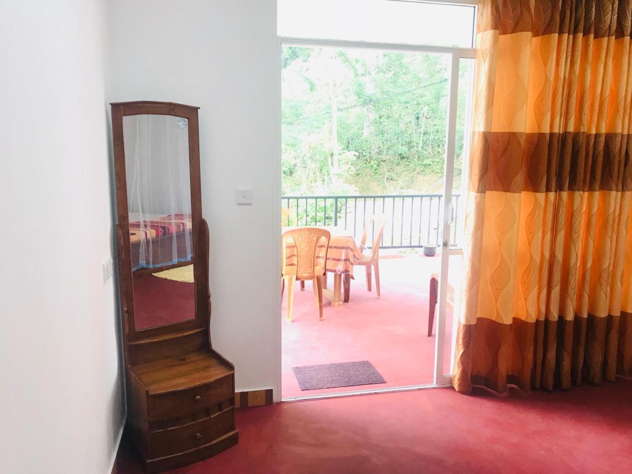 Senehas Homestay Ella Esterno foto